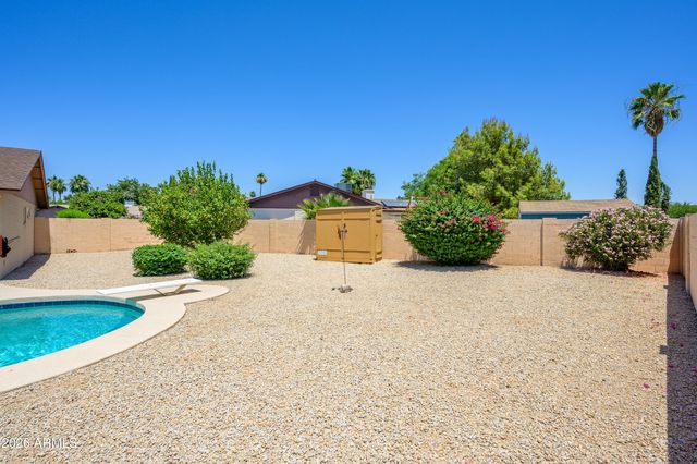 5917 E CLAIRE Drive, Scottsdale, AZ 85254