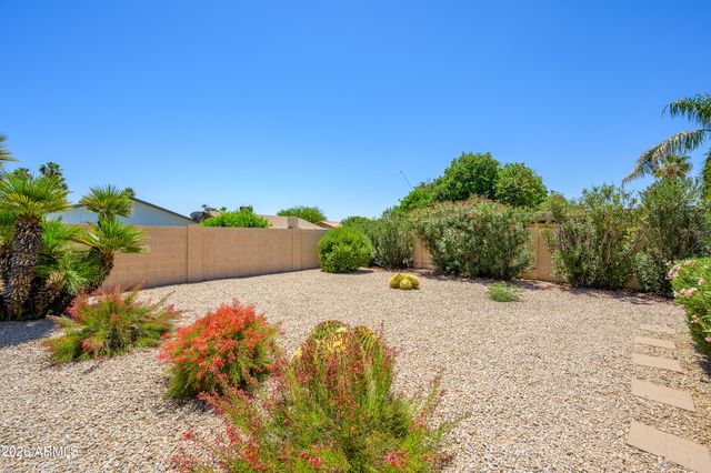 5917 E CLAIRE Drive, Scottsdale, AZ 85254