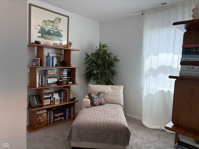 3779 S Village Row, New Palestine, IN 46163