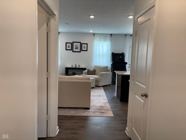 3779 S Village Row, New Palestine, IN 46163