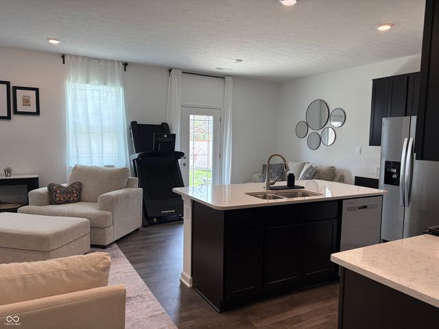 3779 S Village Row, New Palestine, IN 46163