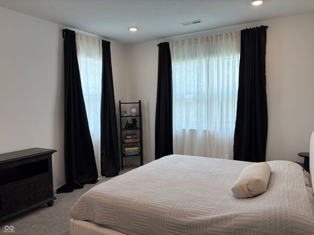 3779 S Village Row, New Palestine, IN 46163