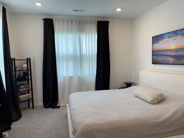 3779 S Village Row, New Palestine, IN 46163