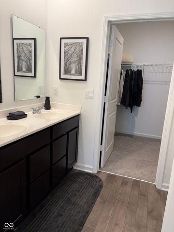 3779 S Village Row, New Palestine, IN 46163