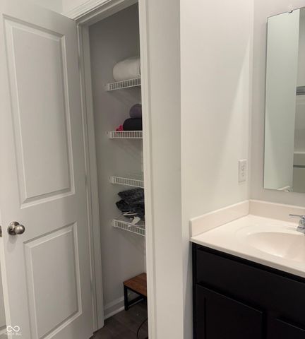 3779 S Village Row, New Palestine, IN 46163