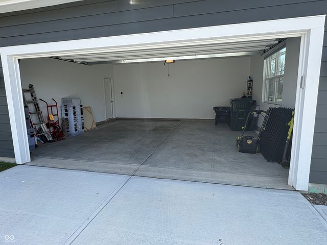 3779 S Village Row, New Palestine, IN 46163