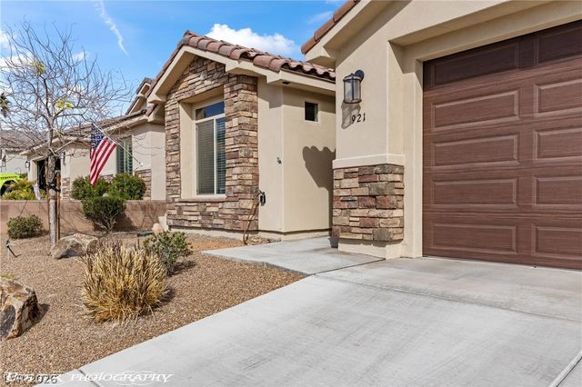 921 Shadow Hawk Ridge, Mesquite, NV 89027