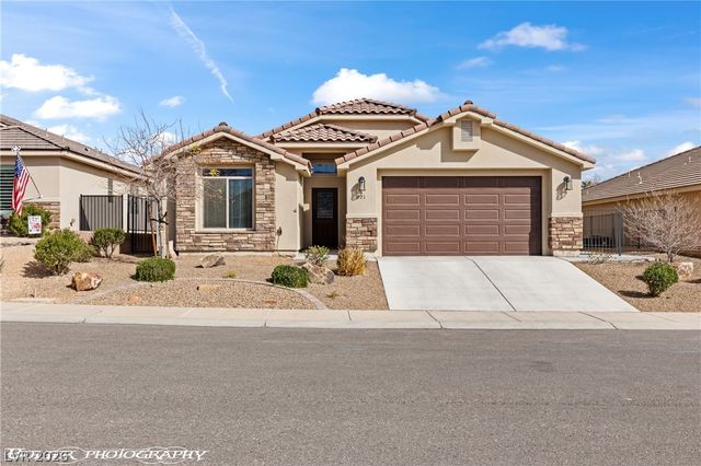 921 Shadow Hawk Ridge, Mesquite, NV 89027