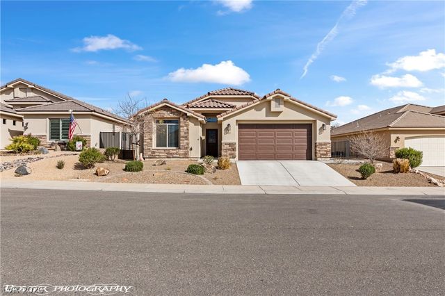 921 Shadow Hawk Ridge, Mesquite, NV 89027