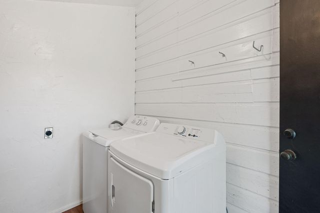 1303 Walnut Ave, Austin, TX 78702