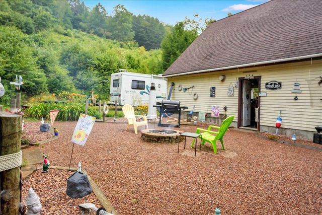 1300 River Road, Moretown, VT 05602