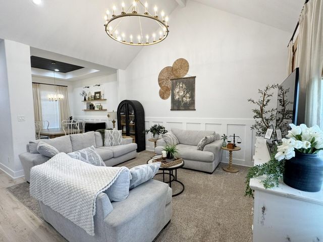 431 Wellshire Drive, West Columbia, TX 77486