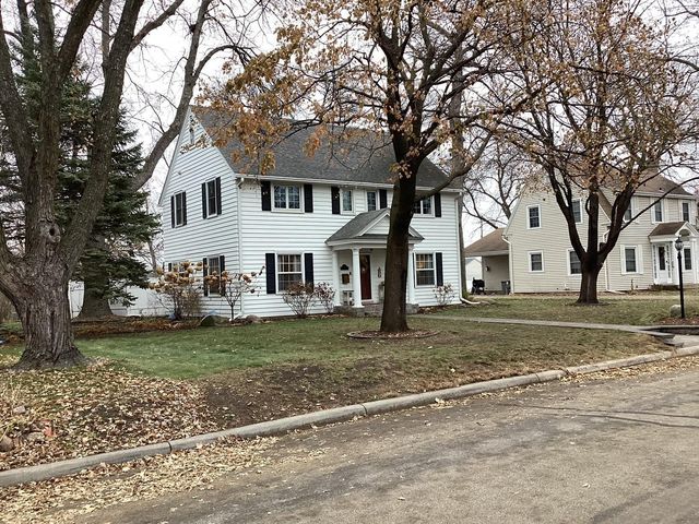 210 Lee Place, Albert Lea, MN 56007