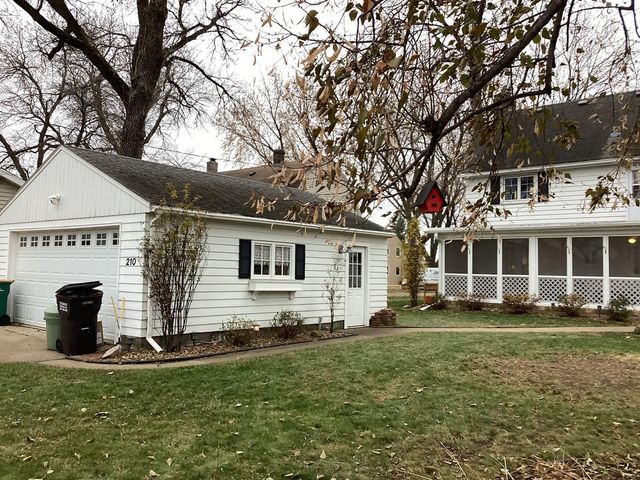 210 Lee Place, Albert Lea, MN 56007