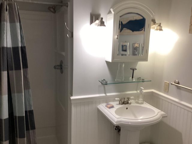 210 Lee Place, Albert Lea, MN 56007