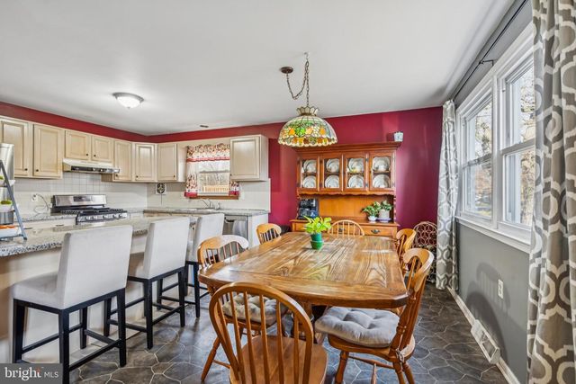 100 GARDEN AVE, Blackwood, NJ 08012