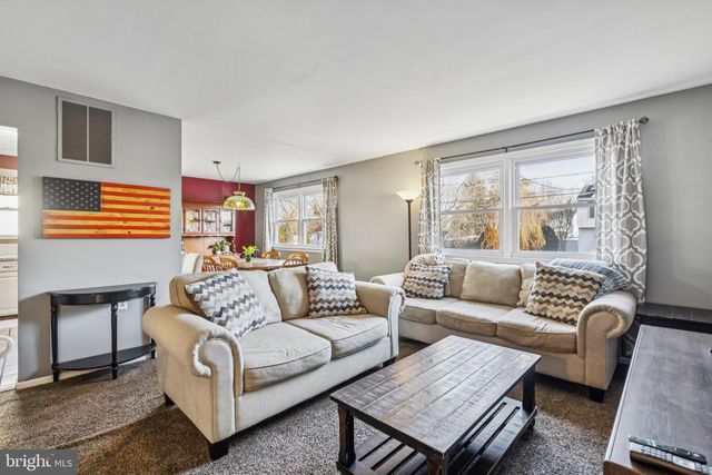 100 GARDEN AVE, Blackwood, NJ 08012