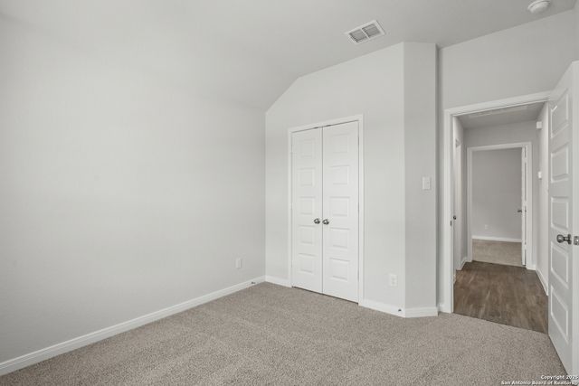 1204 Sweden, Seguin, TX 78155