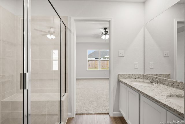 1204 Sweden, Seguin, TX 78155