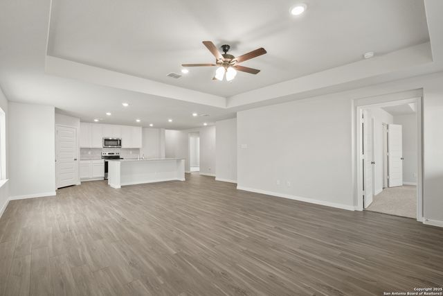 1204 Sweden, Seguin, TX 78155