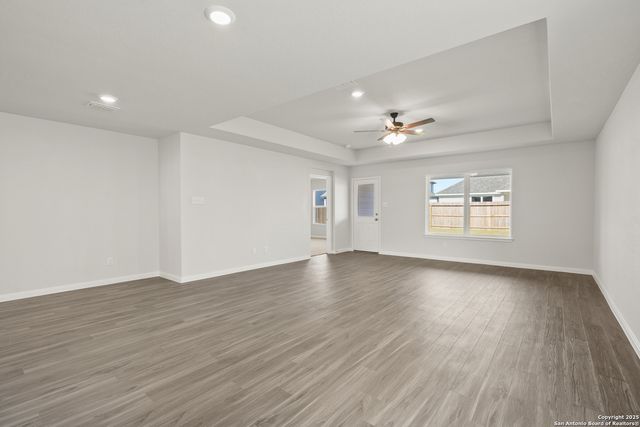 1204 Sweden, Seguin, TX 78155