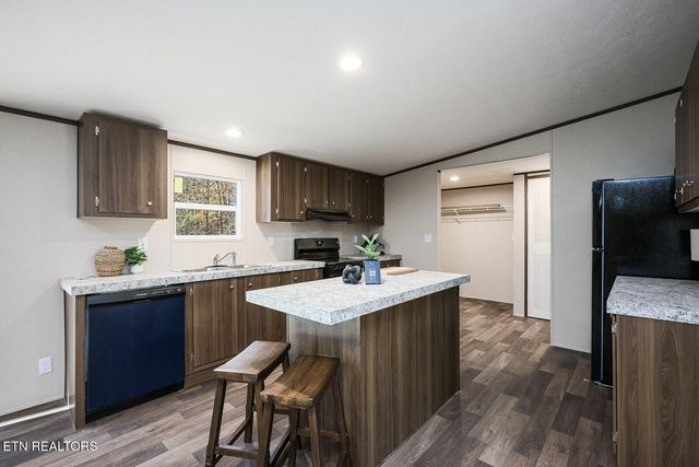 365 Harmon Lane, Lenoir City, TN 37771