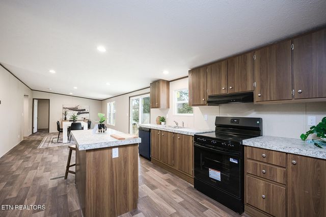 365 Harmon Lane, Lenoir City, TN 37771