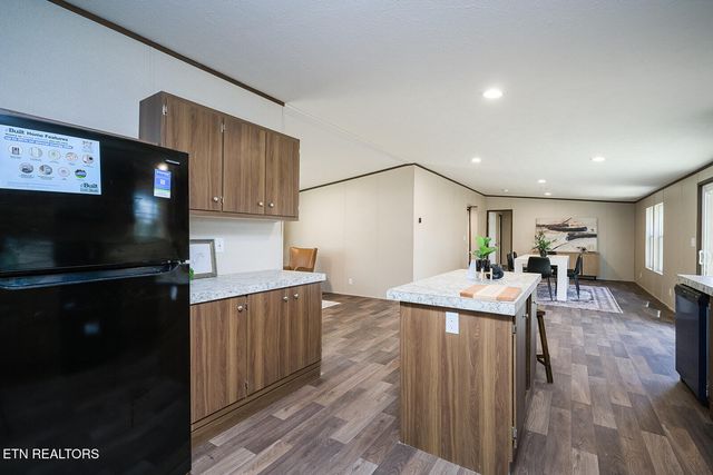 365 Harmon Lane, Lenoir City, TN 37771