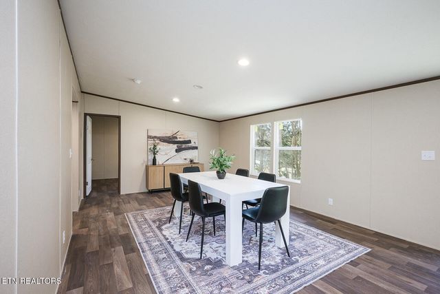 365 Harmon Lane, Lenoir City, TN 37771