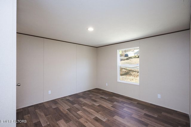 365 Harmon Lane, Lenoir City, TN 37771