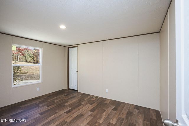 365 Harmon Lane, Lenoir City, TN 37771