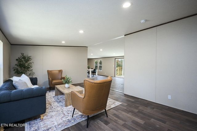 365 Harmon Lane, Lenoir City, TN 37771