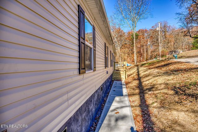 365 Harmon Lane, Lenoir City, TN 37771