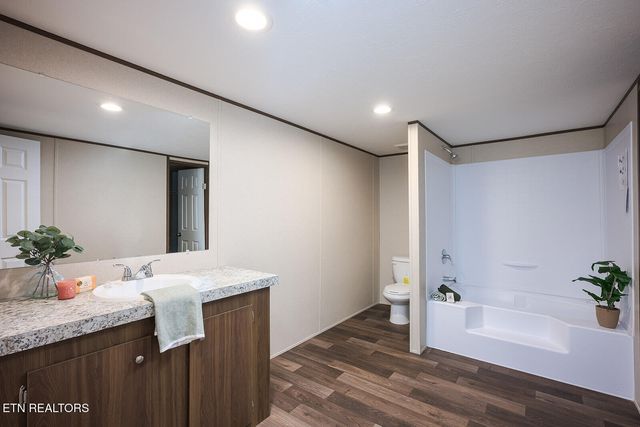 365 Harmon Lane, Lenoir City, TN 37771