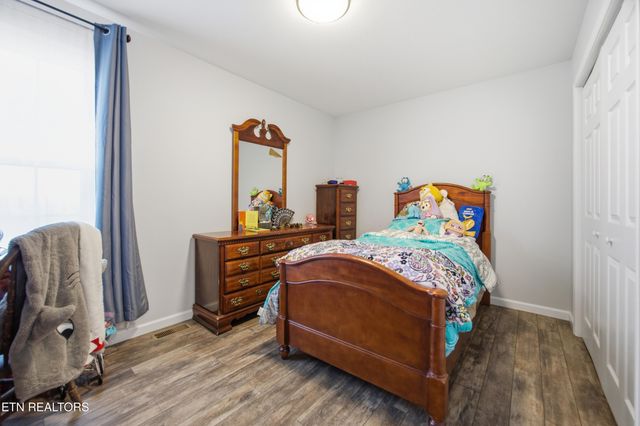 722 Williams Creek Rd, Oneida, TN 37841