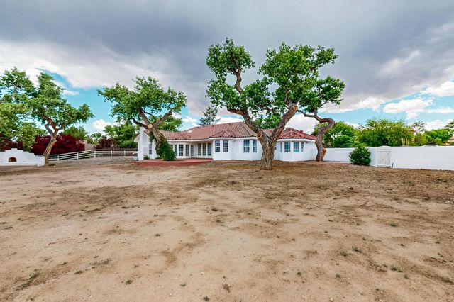 9514 KANDACE Drive NW, Albuquerque, NM 87114