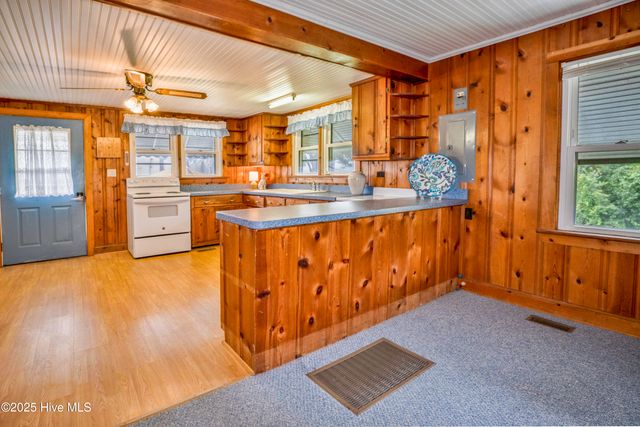 1274 Us Highway 17 S, Elizabeth City, NC 27909