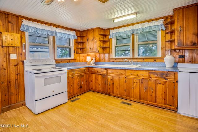 1274 Us Highway 17 S, Elizabeth City, NC 27909