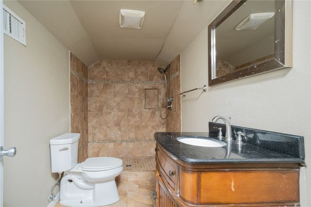 301 Thompson Street, Kilgore, TX 75662