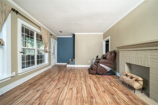 301 Thompson Street, Kilgore, TX 75662