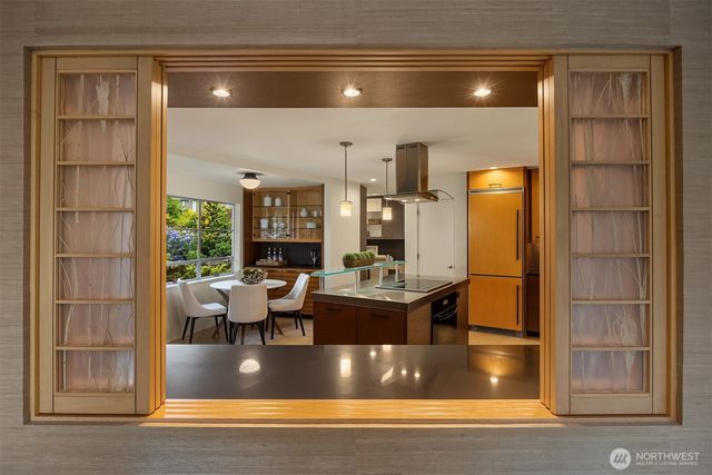3704 48th Avenue NE, Seattle, WA 98105