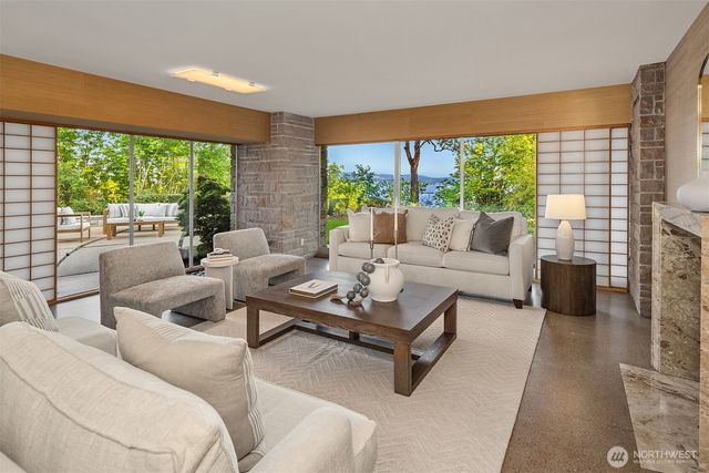 3704 48th Avenue NE, Seattle, WA 98105