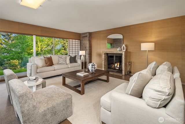 3704 48th Avenue NE, Seattle, WA 98105