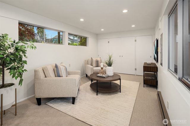 3704 48th Avenue NE, Seattle, WA 98105