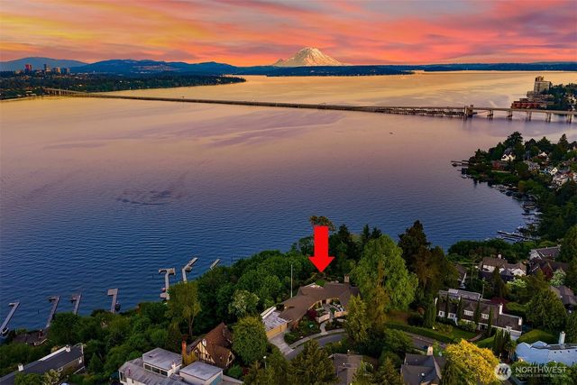 3704 48th Avenue NE, Seattle, WA 98105