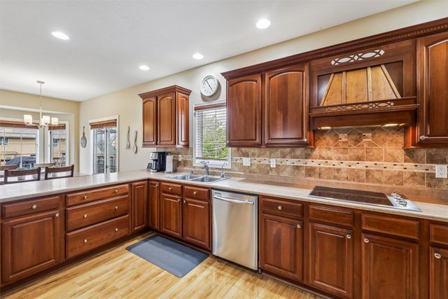 9317 Catalina Circle, Johnston, IA 50131