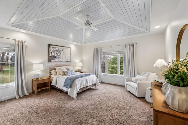 9317 Catalina Circle, Johnston, IA 50131