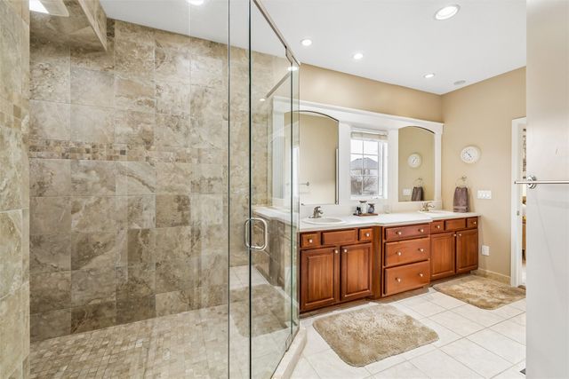 9317 Catalina Circle, Johnston, IA 50131