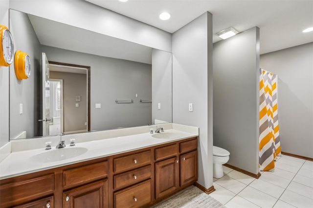 9317 Catalina Circle, Johnston, IA 50131