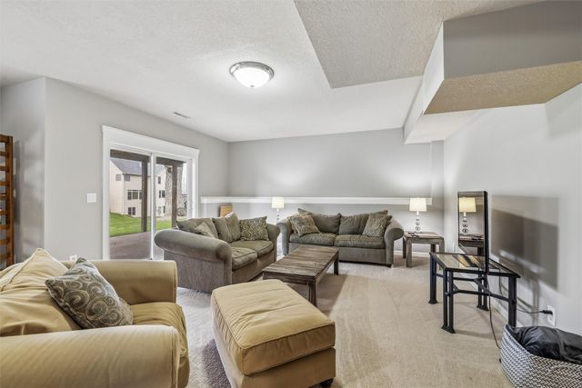 9317 Catalina Circle, Johnston, IA 50131